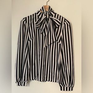 Black and white striped ballon sleeve shirt